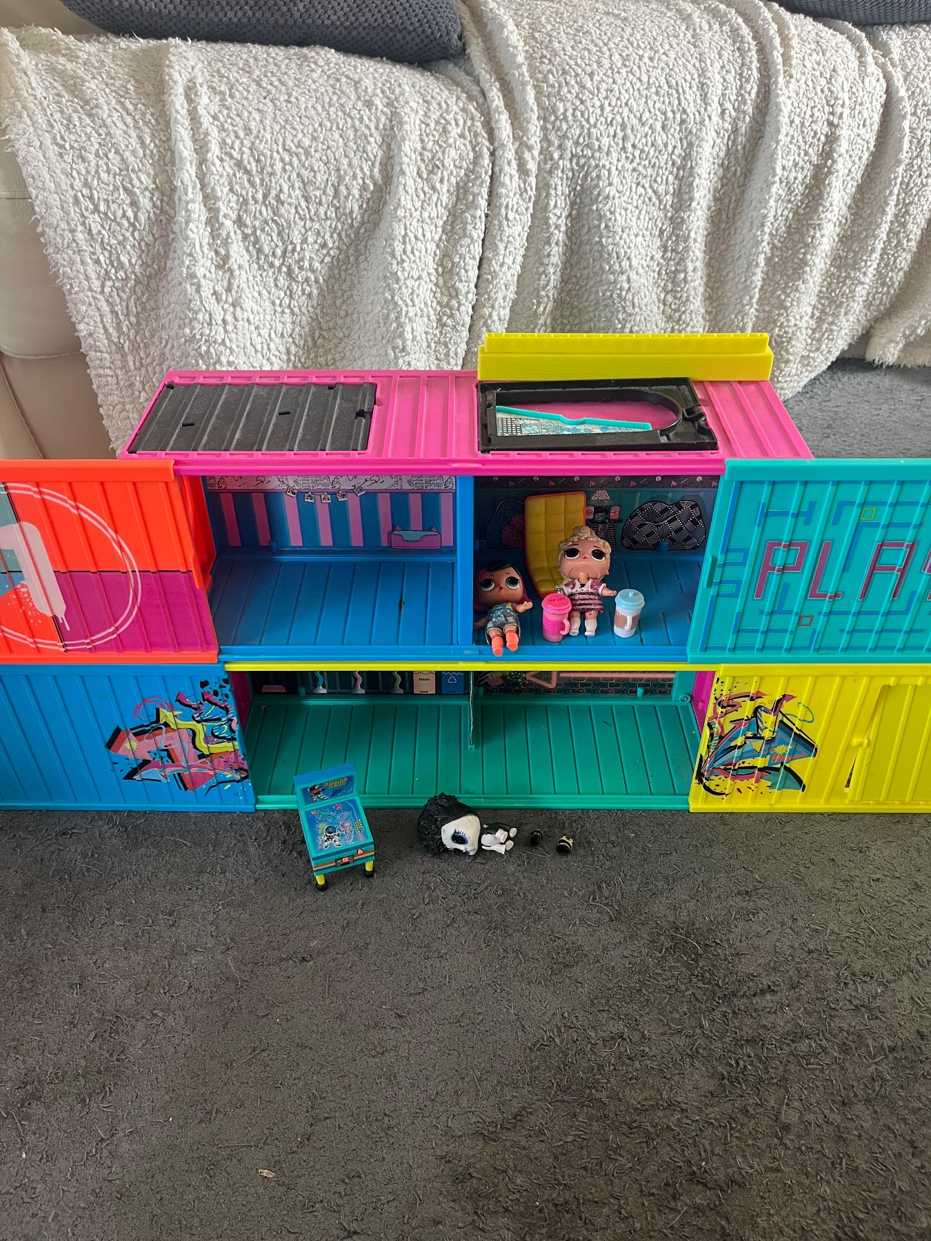 LOL Surprise figures and playhouse toys