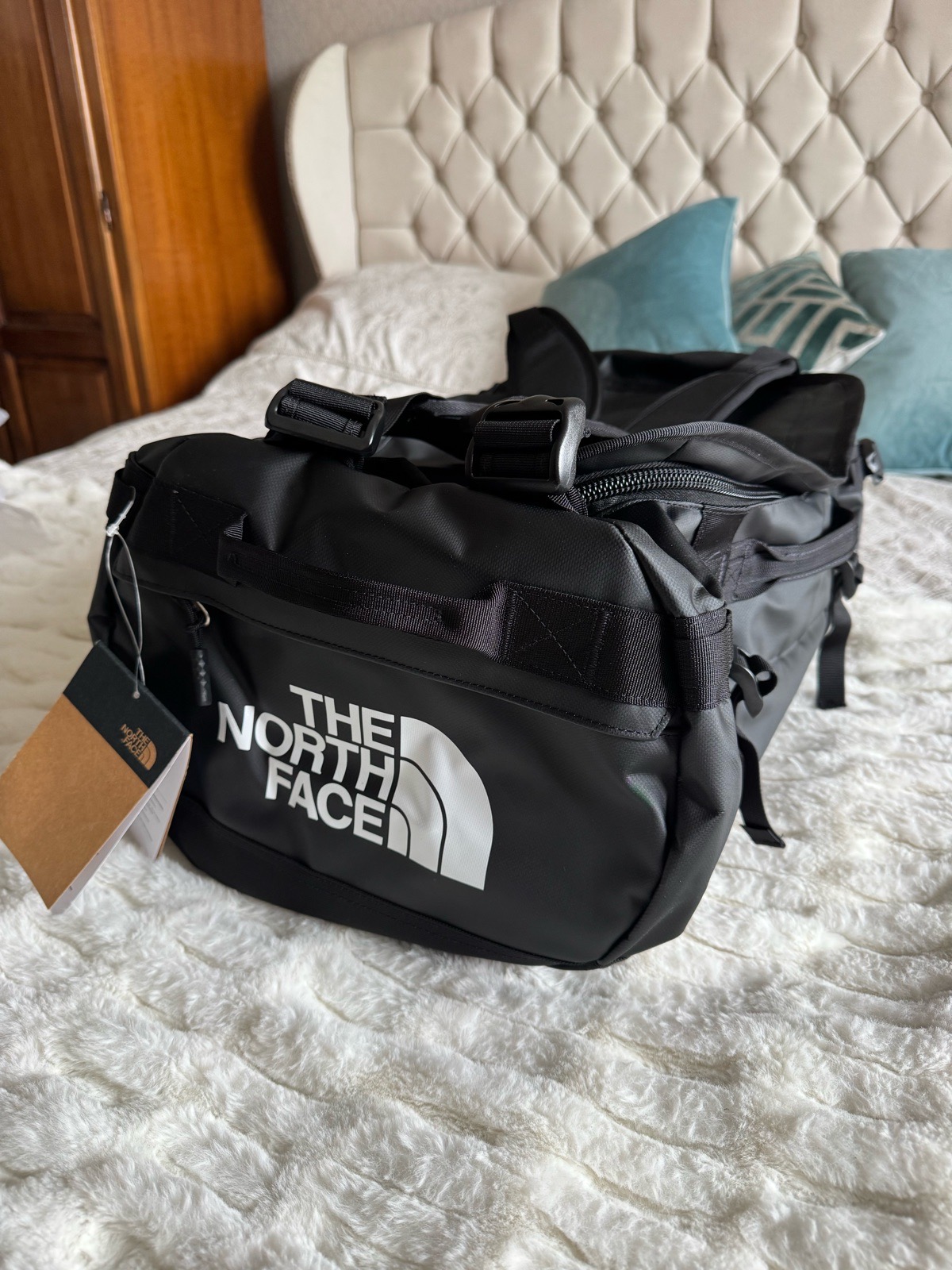 BNWT The North Face Base Camp Duffel Bag Small Black 50L Shoulder Straps