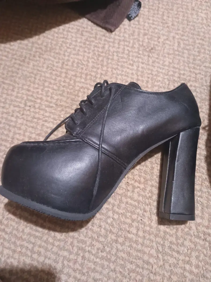 Black High Heel Laced Shoes Size 6