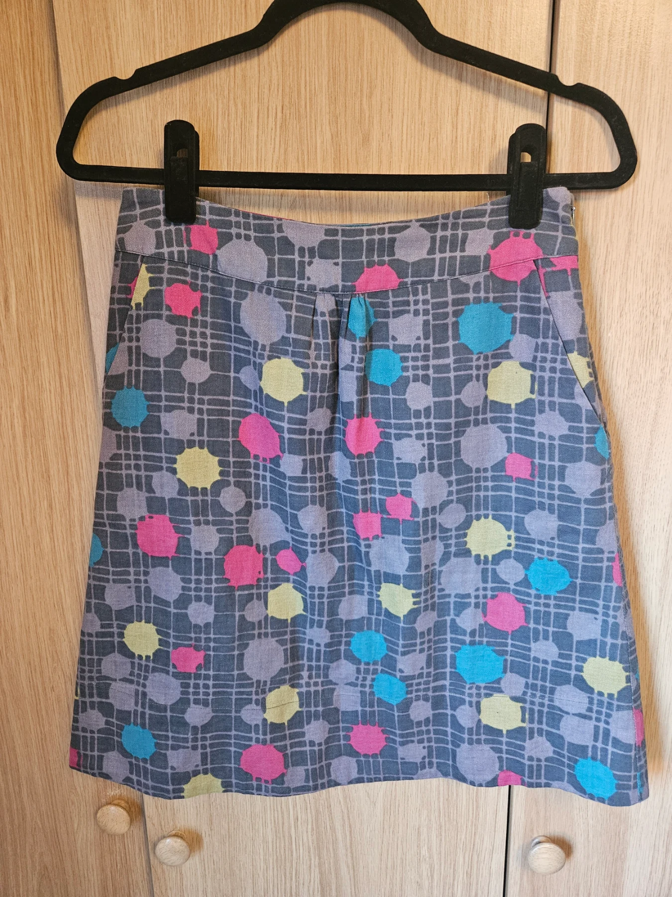 White Stuff Skirt 100% Cotton Retro Dots Quirky Whimsical Size 8 Grey Multi