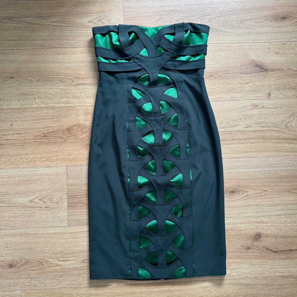 Karen Millen Green Silk Cut-Out Strapless Bandage Dress Bodycon Size 10 Wedding Guest Party