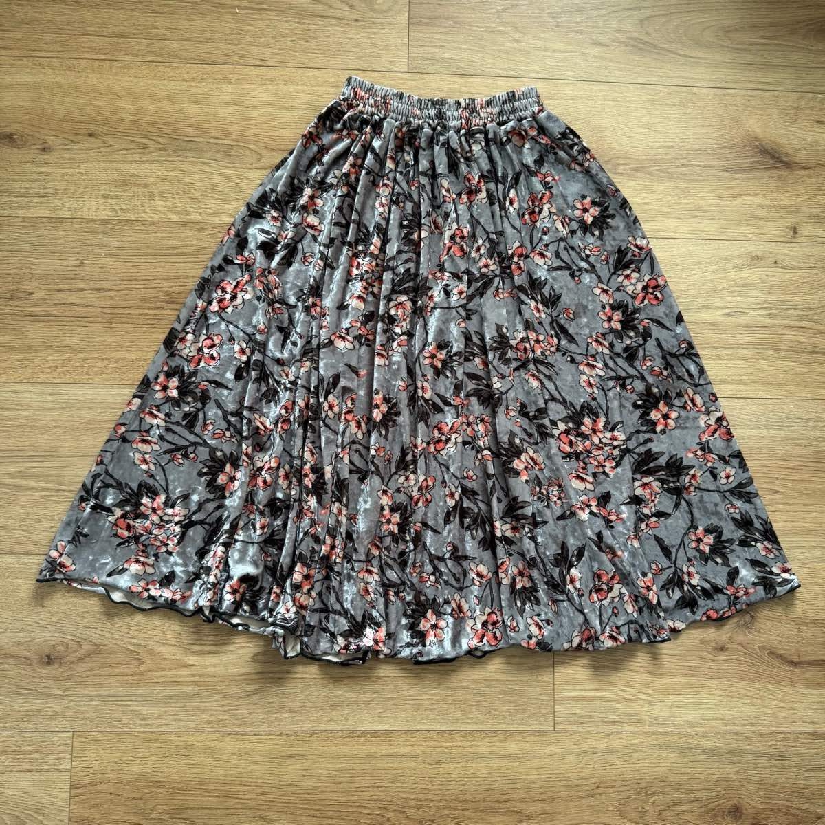 Shimmering Silver Velvet Floral A-Line Midi Skirt Grunge Romantic Boho Whimsical Size S