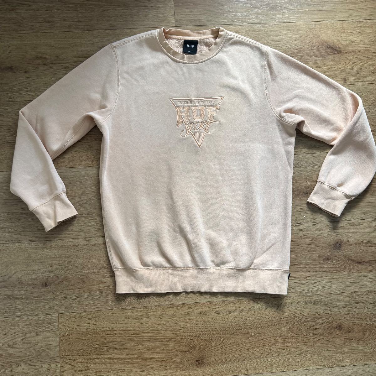 HUF Worldwide "Sport" Peach Crewneck Sweatshirt Jumper Size L Skate Skateboarding
