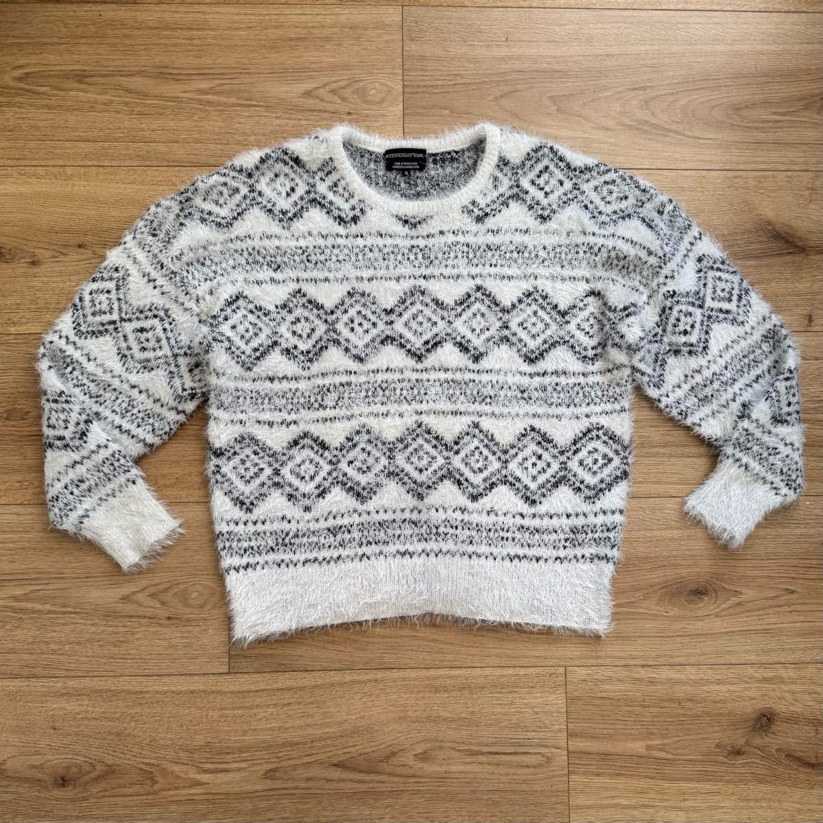 Soft & Sparkly Wednesday's Girl White & Black Fluffy Knit Aztec Print Sweater Jumper Size S