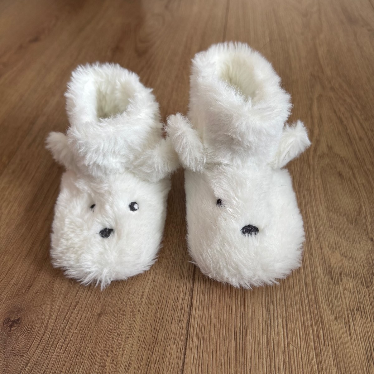 Tu White Faux Fur Polar Bear Slipper Booties 12-18 Months Cozy Fluffy Boots Unisex