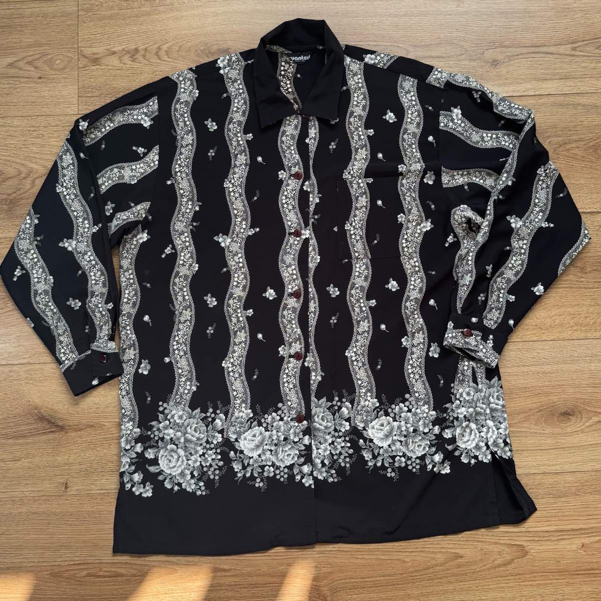 Vintage Retro Style Monochrome Floral Wave Button-Down Oversized Blouse Shirt Size M Whimsigoth