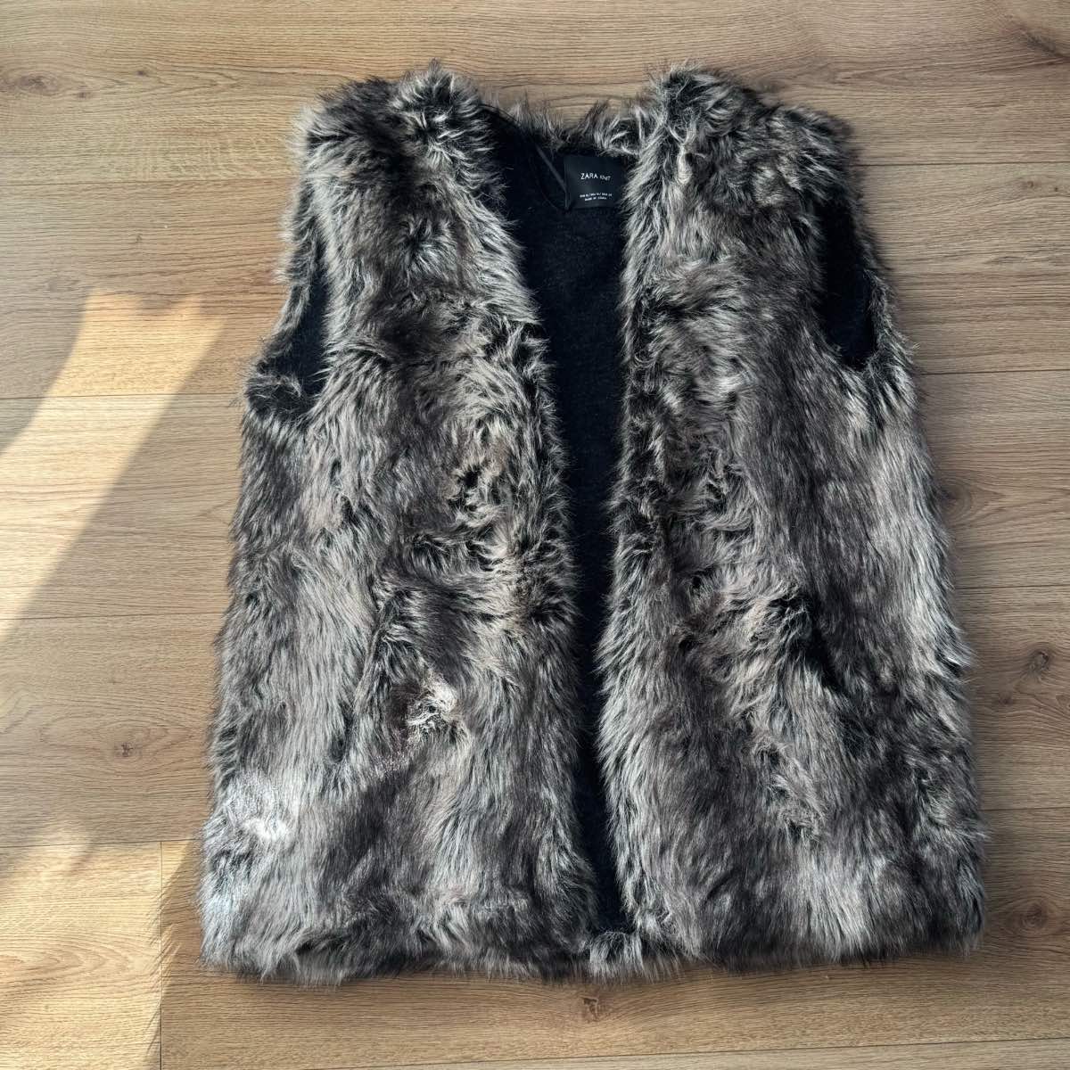 Y2K Style Zara Knit Luxury Faux Fur Gilet / Waistcoat Size M Grey/Black Grunge Boho