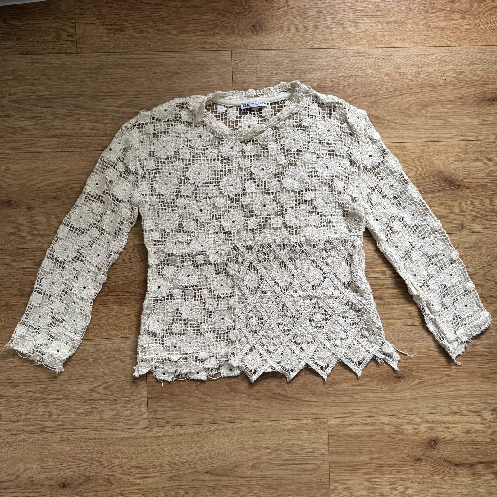 Zara Cream Boho Crochet Floral Knit Knitted Top Festival Holiday Size M