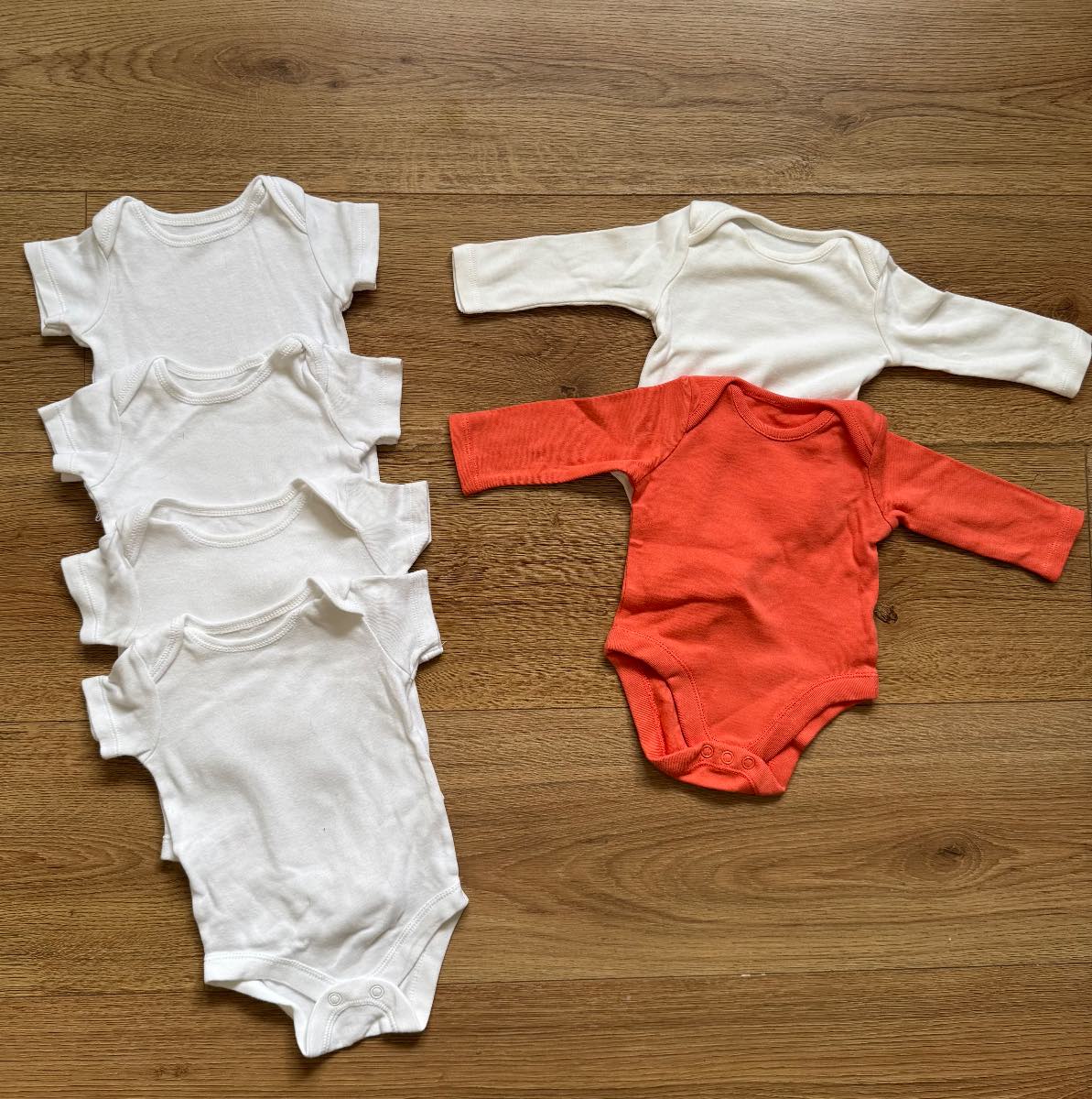 Bundle of 6 Cotton short sleeved & long sleeved Baby Bodysuits Up To 1 Month Unisex Gender Neutral