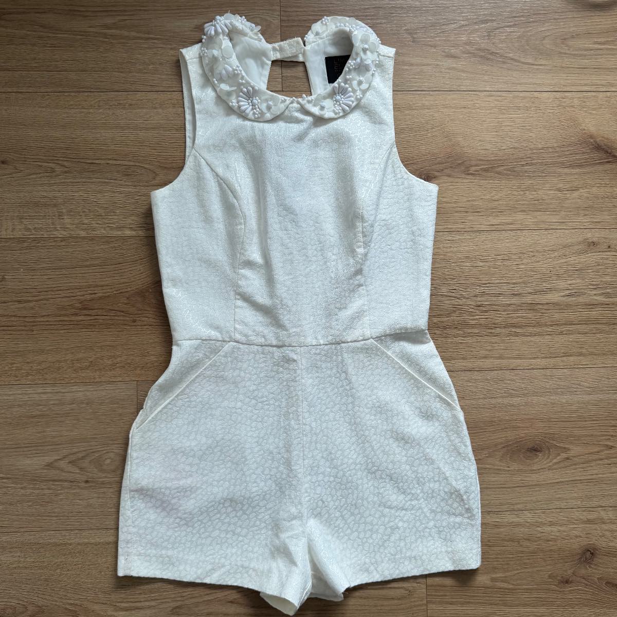 Elegant Ladies Primark limited edition White Playsuit Beaded Detail Peter Pan Collar Size 8