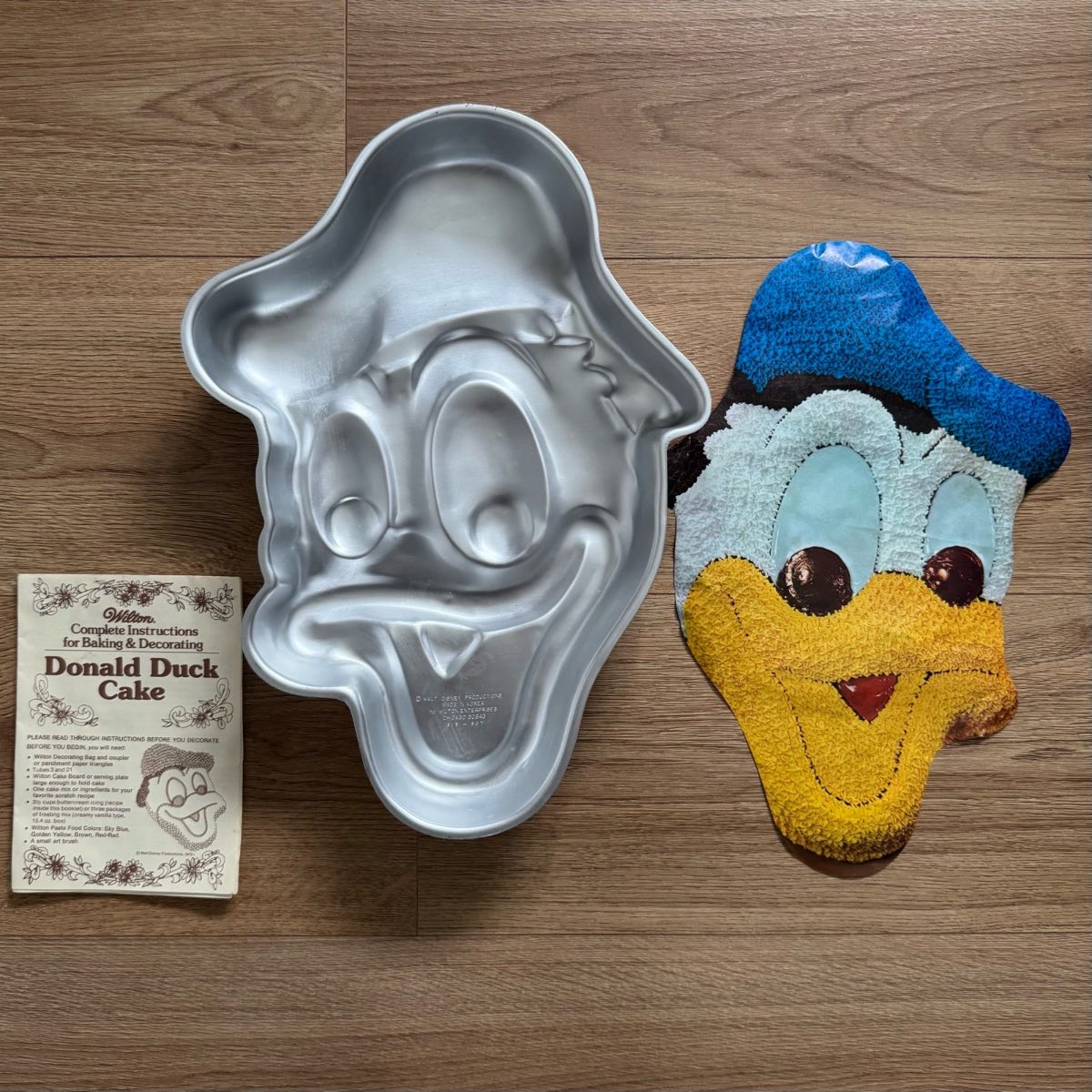 Vintage Rare Wilton Disney Donald Duck Cake Party Pan Baking Mould Mold Tin Tray (1970s)