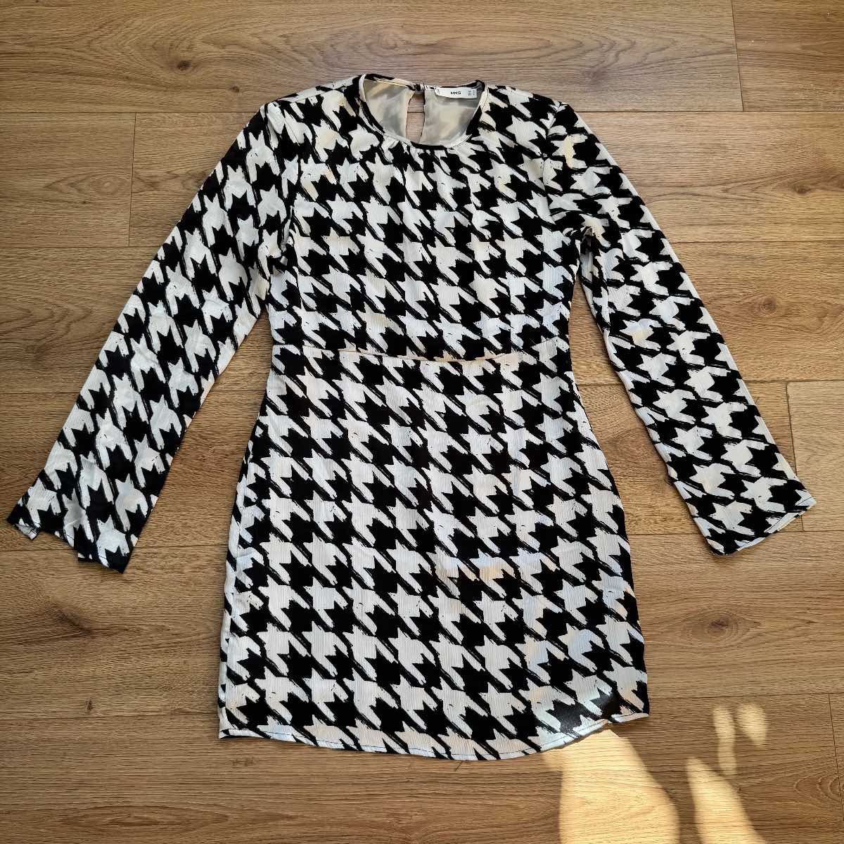 MNG Mango Black & White Houndstooth Pattern Mini Shift Dress Mod Style Monochrome Size M