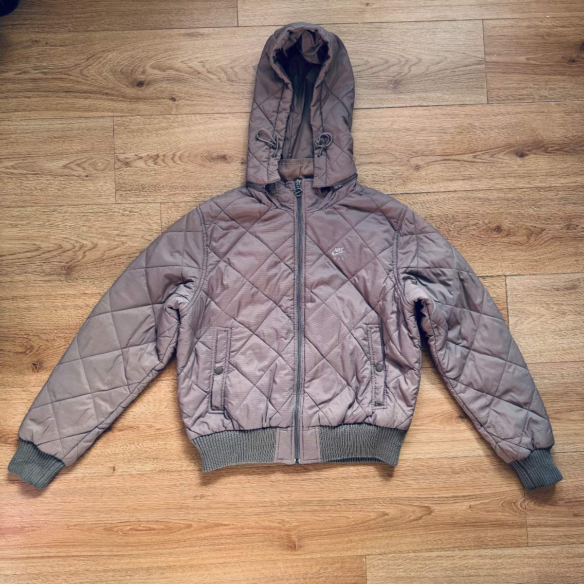 Y2K Vintage Nike Quilted Puffer Bomber Jacket Taupe/Grey Size 14/16 Gorpcore Streetwear