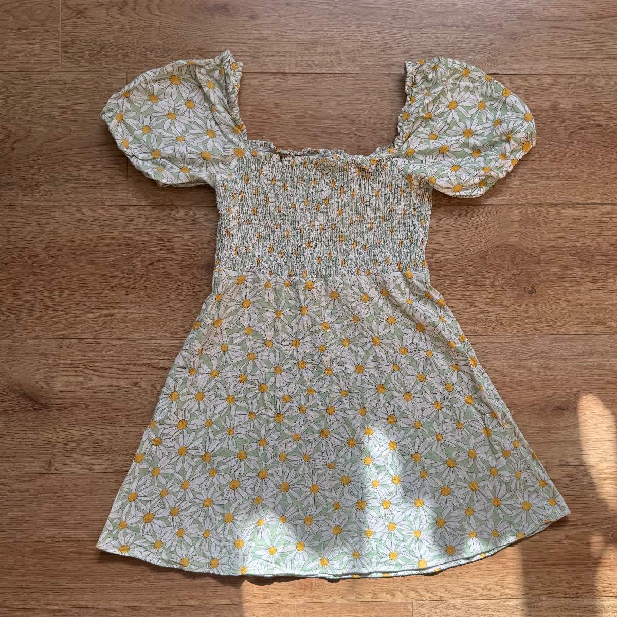 Zara Pale Green Daisy Floral Print Milkmaid Mini Dress Size XS Cottagecore Boho Summe