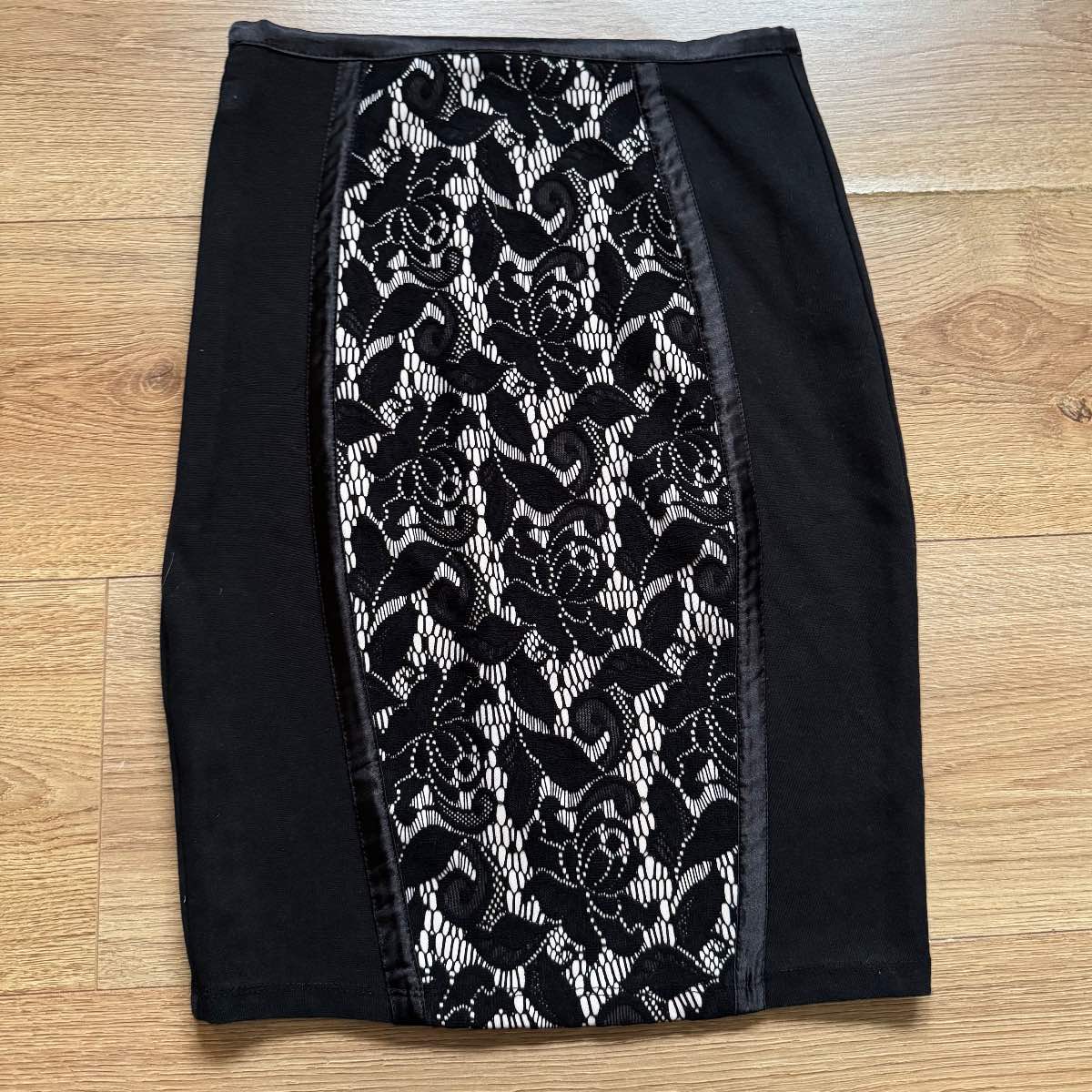 Y2K Jane Norman Black Bodycon Pencil Skirt with White Lace Detail Cotton Blend - Size 8 Date Night
