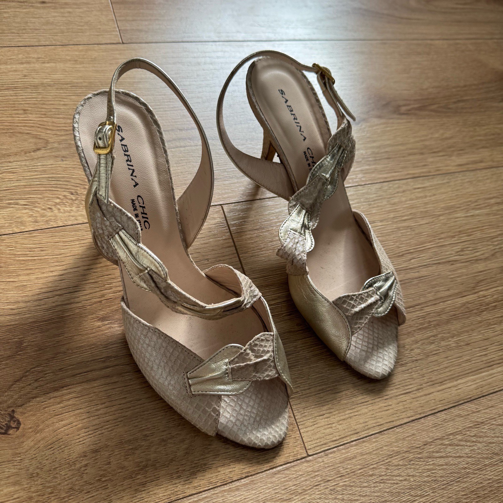 Sabrina Chic Gold Leather Heeled Sandals Size UK 5 / EU 38 Made in Italy Y2K Style