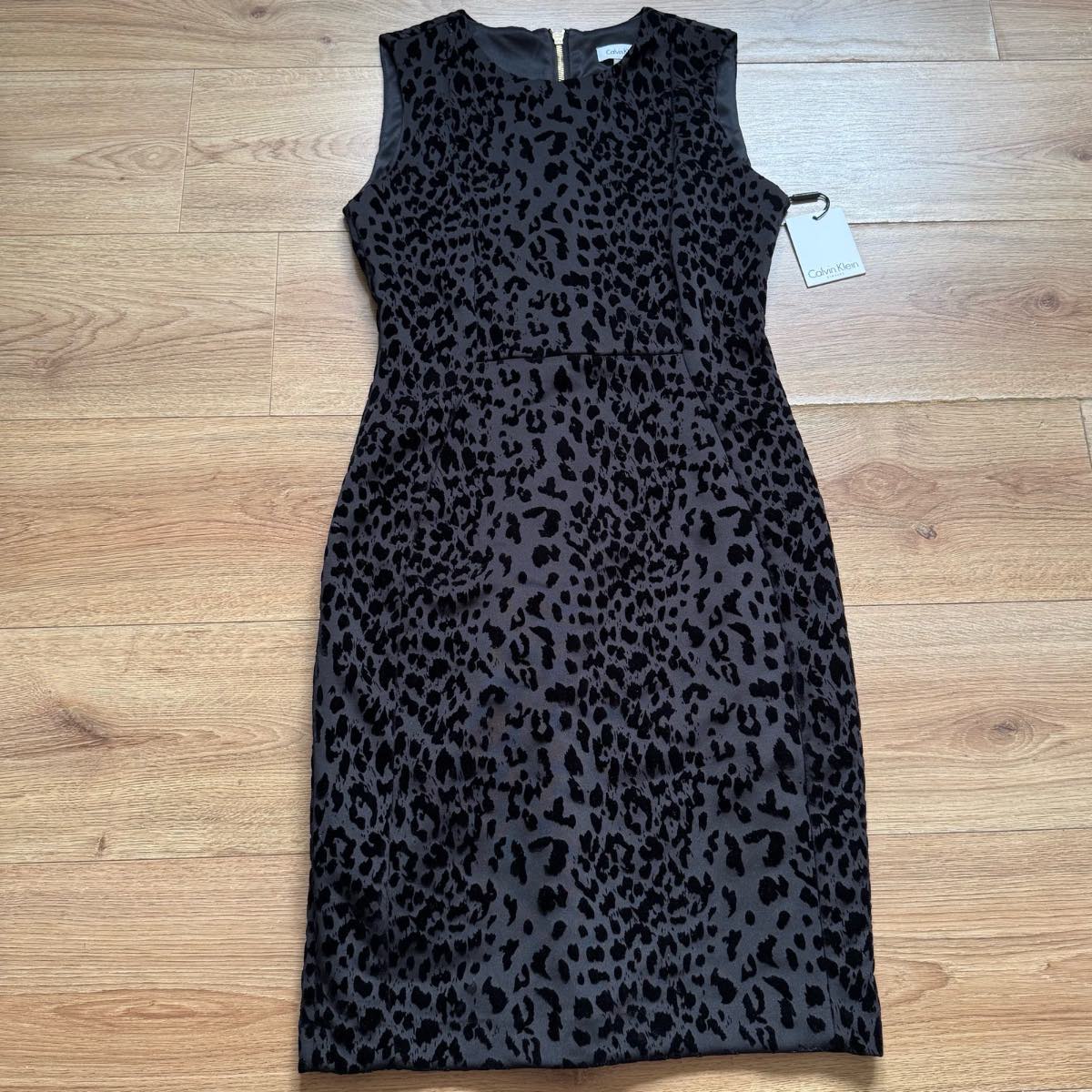 Brand New Calvin Klein Black Leopard Velvet Print Sheath Dress Flocked Sleeves Size 14