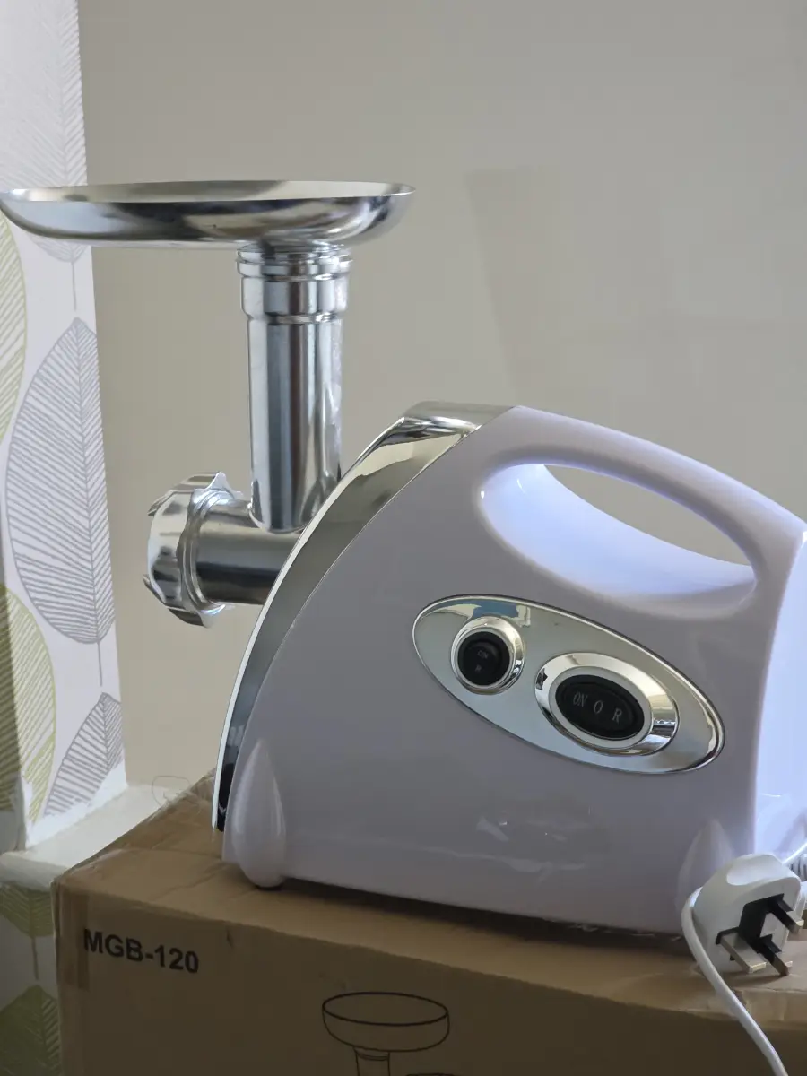 Electric meat grinder