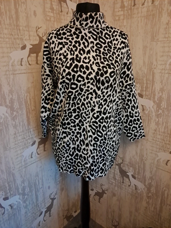 Leopard Long Sleeve Turtleneck