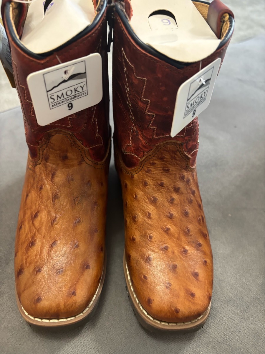 Brand new girls smoky mountain boots cowboy style - size 9