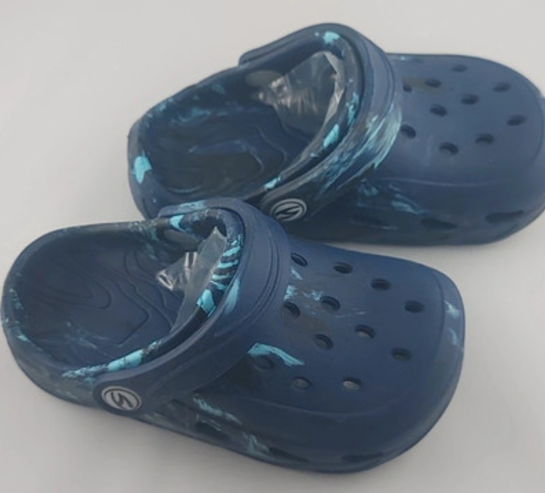 kids size 7 blue summer shoes
