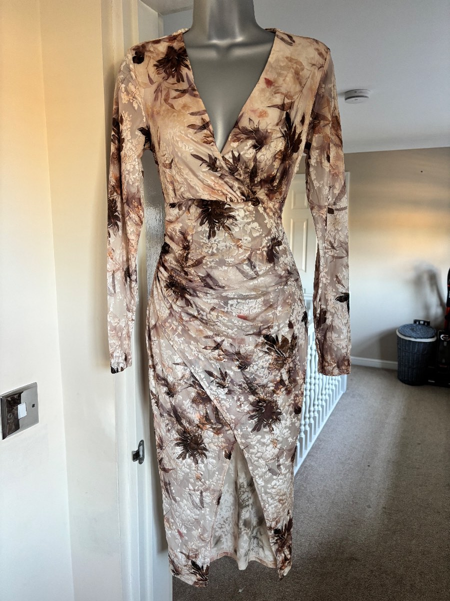Midi Long Sleeve Mesh Bodycon Dress featuring a gathered side detail & flocked floral print, size 8