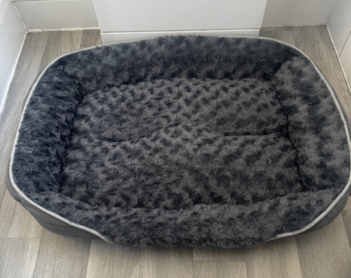 Dog Bed Calming Fluffy Rectangle Washable NonSlip - Grey 70×55×16cm