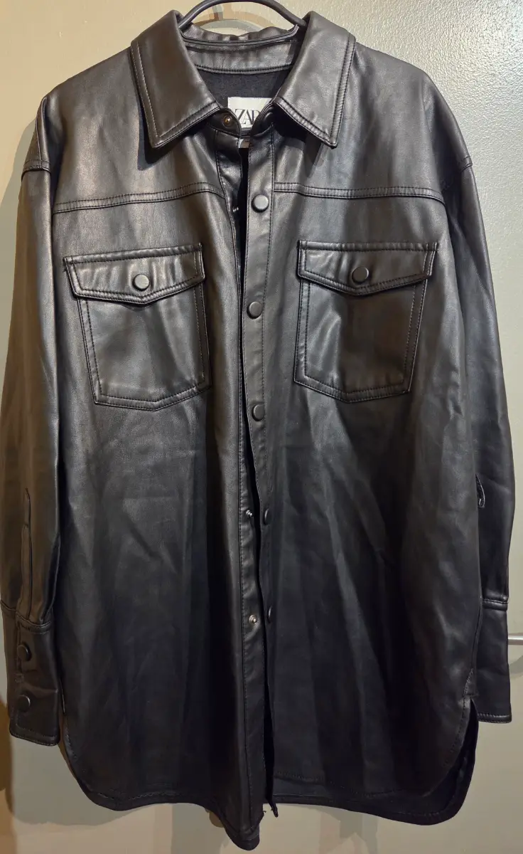 ZARA Faux Leather Shirt – Black – Boyfriend Style – Size XS – Belt Missing