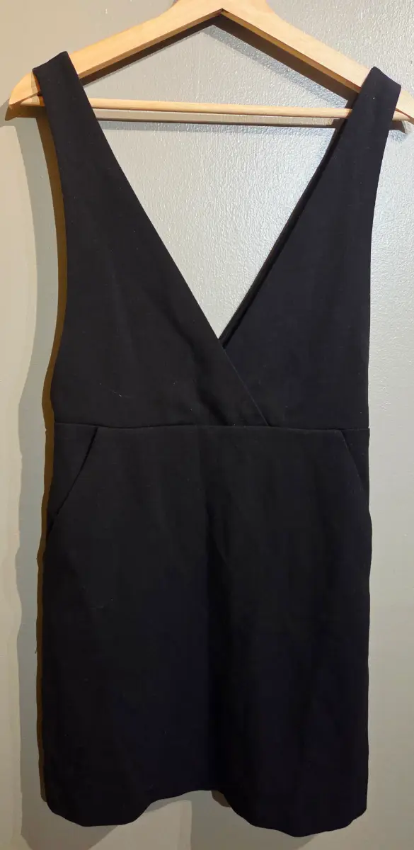 H&M Black Mini Dress – Size 8 – Good Condition