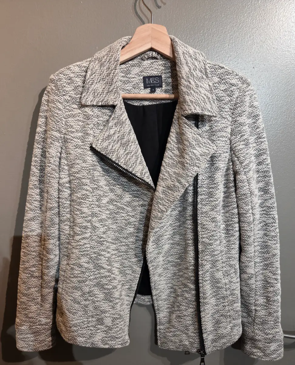 M&S White & Grey Zip Jacket – Size 8 – Beautiful & Great Condition