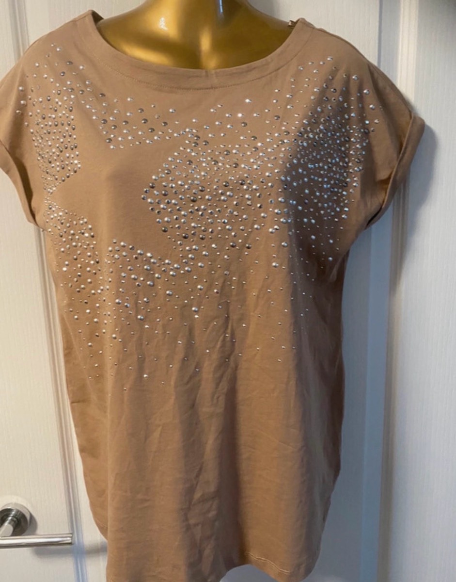 Biscuit coloured tshirt uk small
