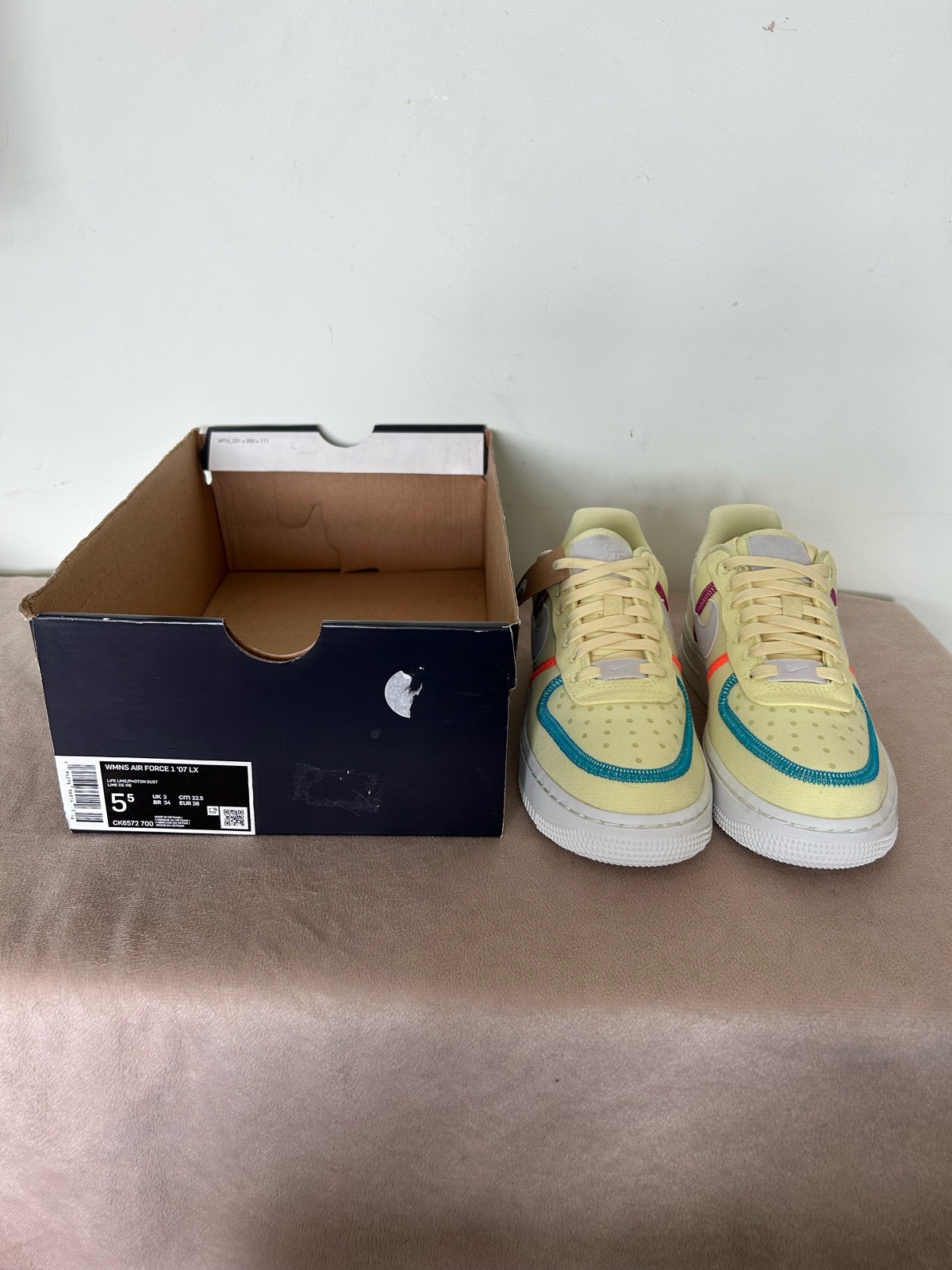 Nike Air Force 1 07 LX, Size 3 Uk, RRP £90