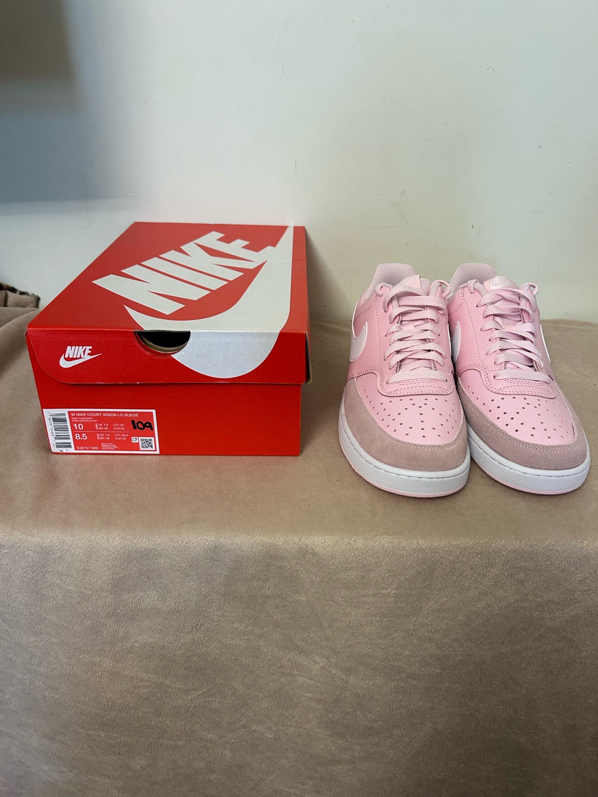 Nike Court Vision Lo Suede, Size 7.5 Uk RRP £80