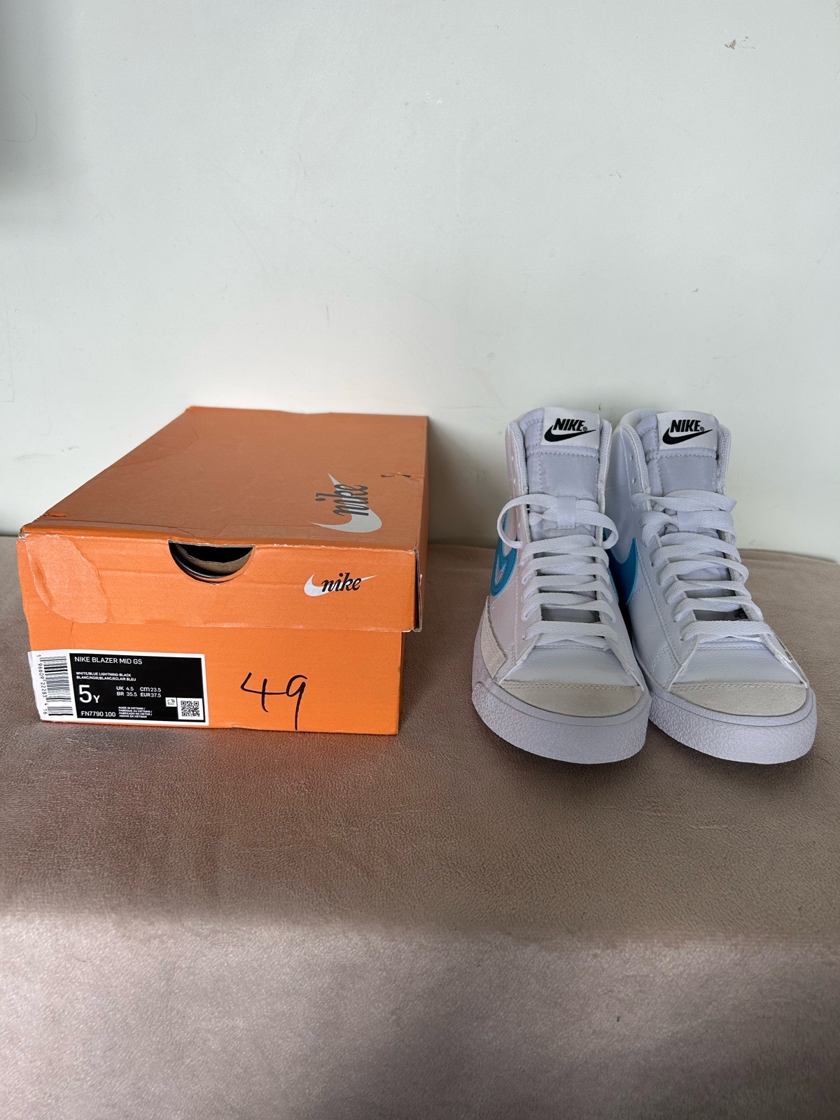 Nike Blazer Mid (GS) Size 4.5 Uk RRP £60