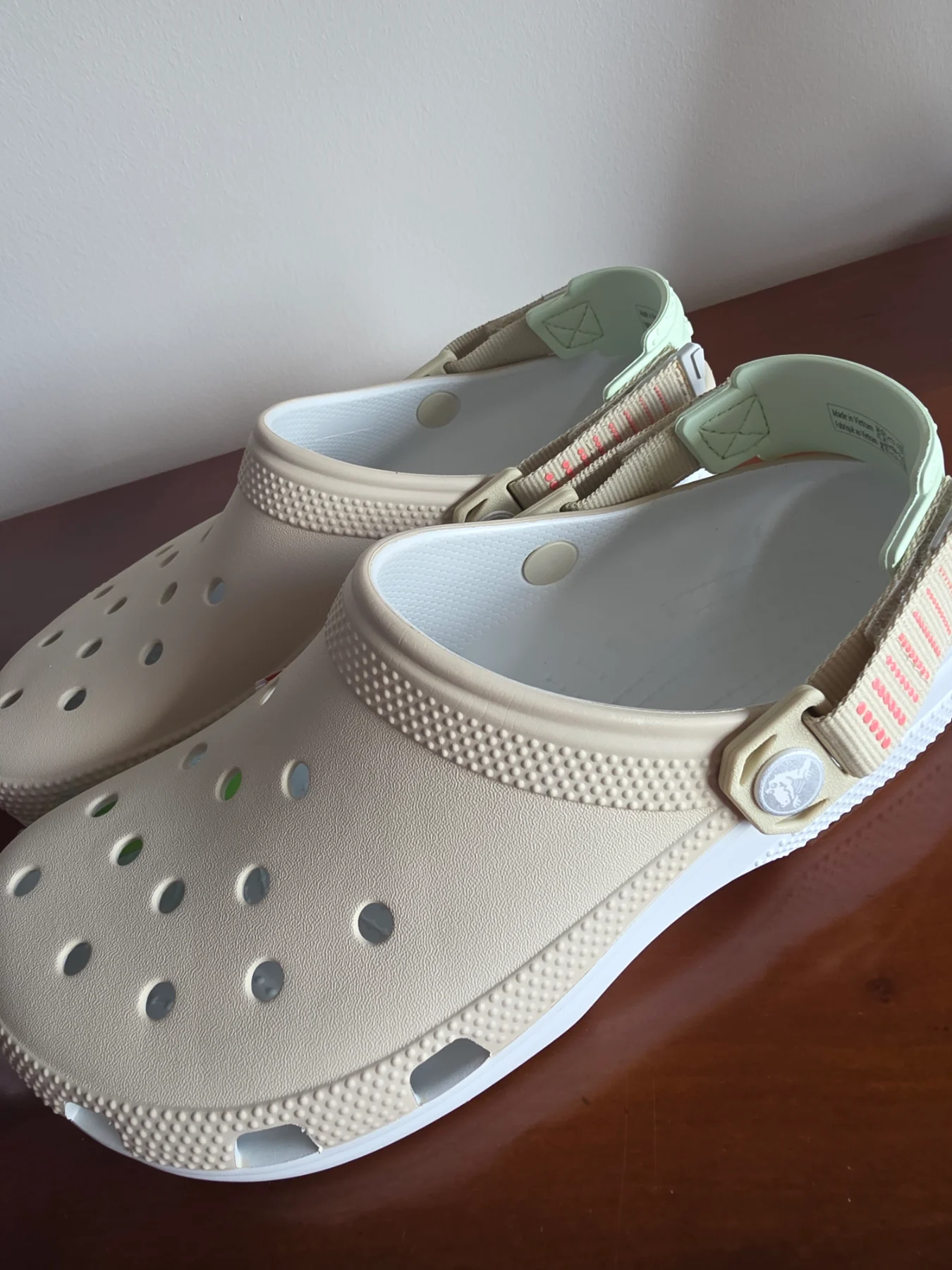 Turbo crocs beige and mint green size 7/8