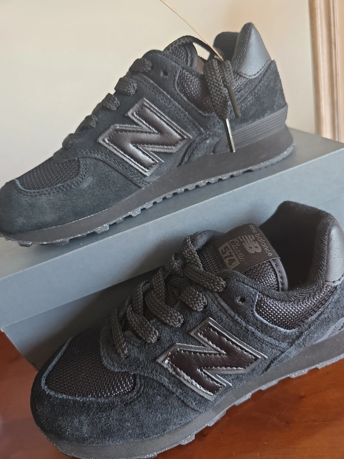New Balance 574 Triple Black Trainers New Size 1.5 Junior EU 33.5