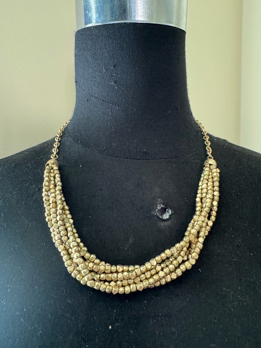 Gold tone layer necklace