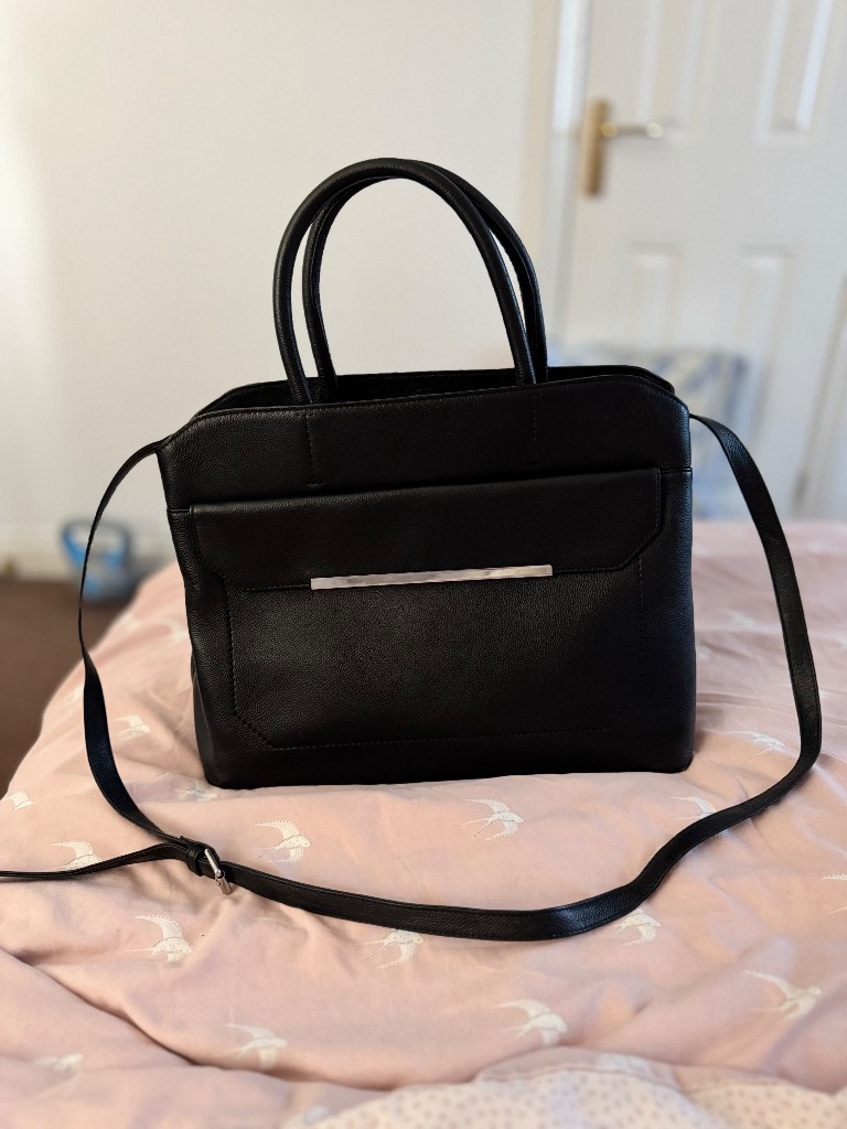 M&S Collection 100% Leather Handbag – Excellent Condition
