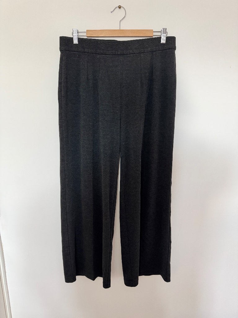 M&S Wide Leg Trousers – Size 16 Long used very good condition