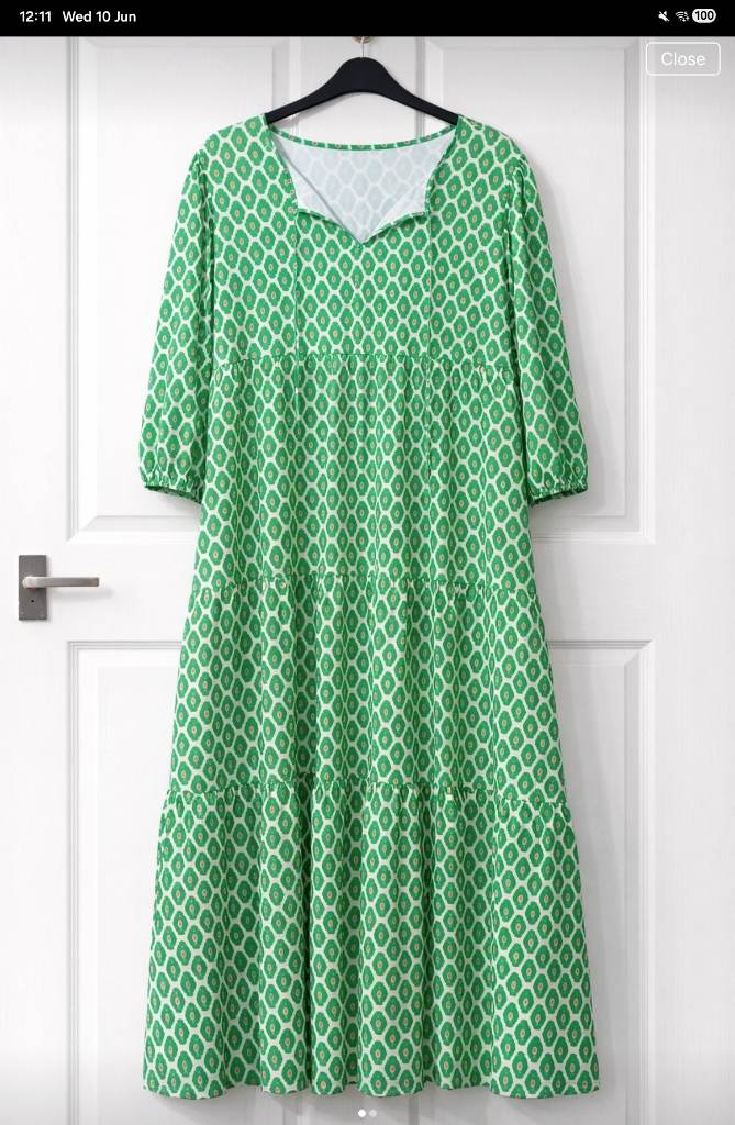 Green Geometric Print Maxi Dress – Tiered Boho Style – 3/4 Sleeve