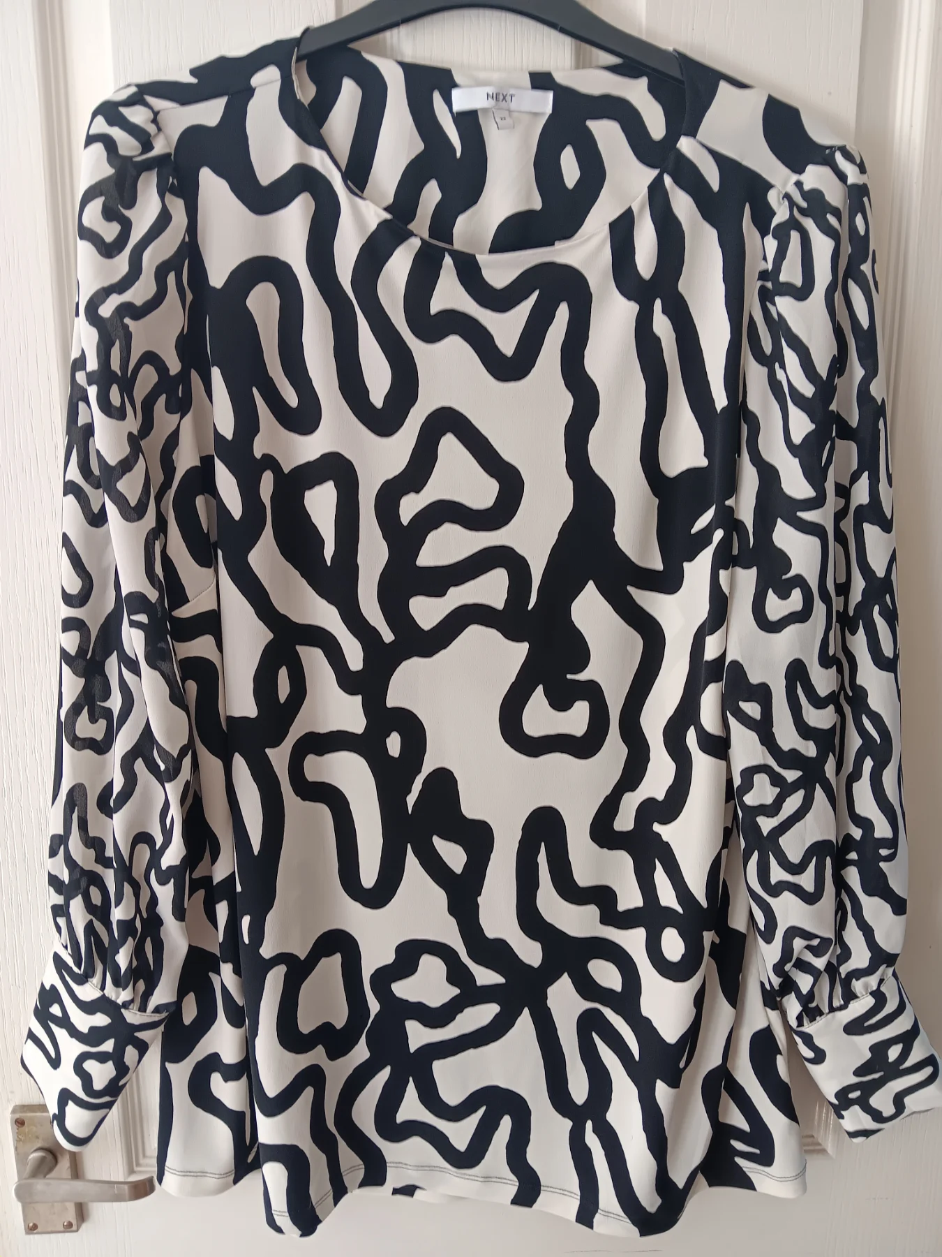 NEXT Black & Cream Abstract Swirl Long Sleeve Blouse Top – UK 22