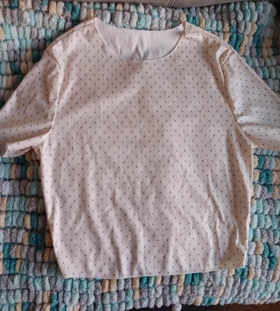 Shein Pyjama set in Cream and Grey Small
