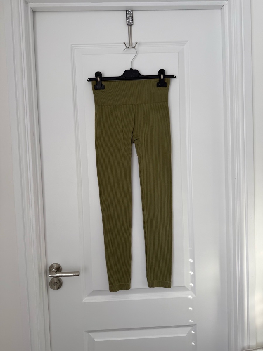 Women’s Foreva Young London Khaki Green Ribbed Leggings Size S/M (8/10/12)