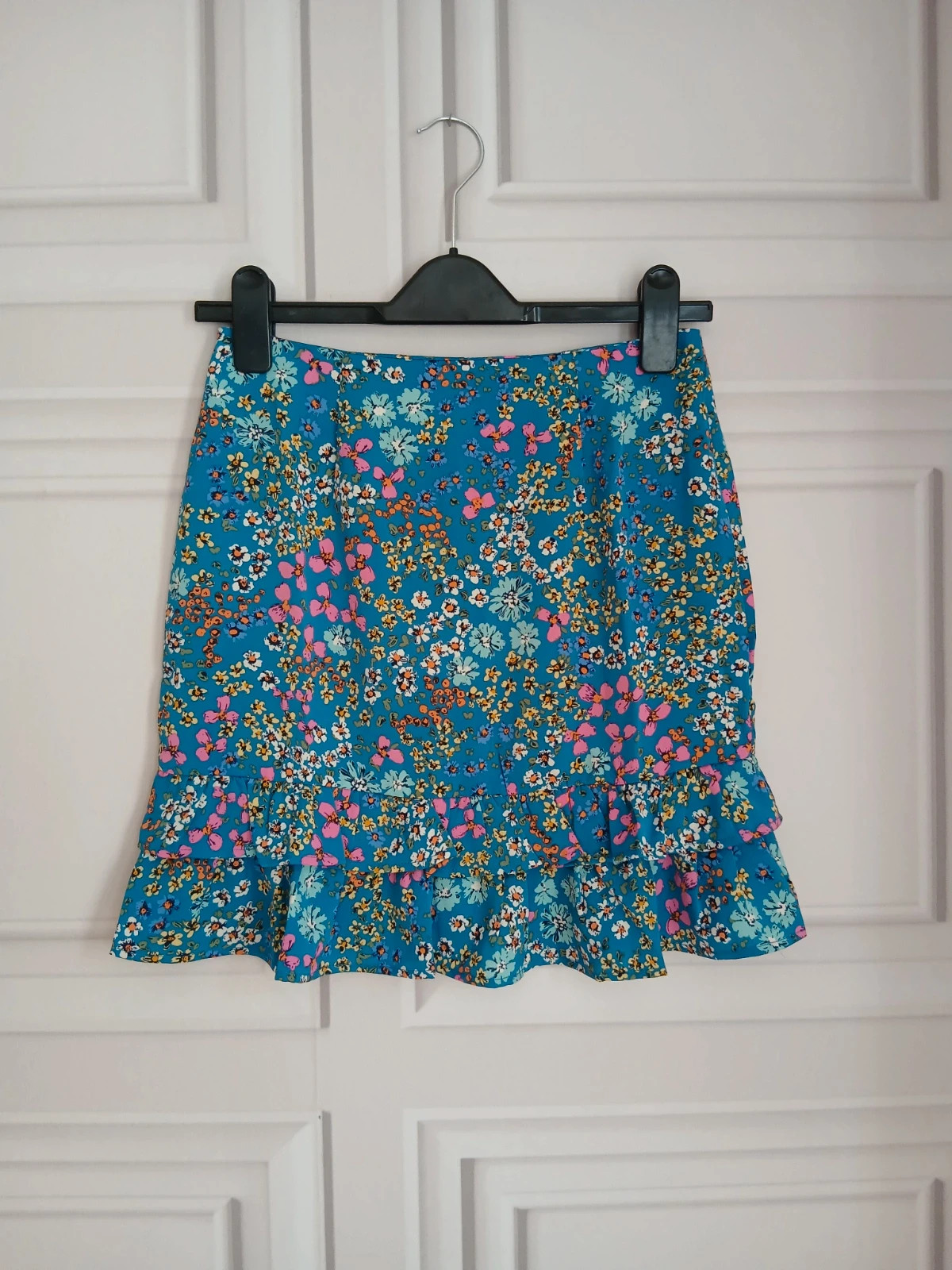 Urban Bliss Blue Floral Ruffle Mini Skirt - Size UK 8 (BNWOT)