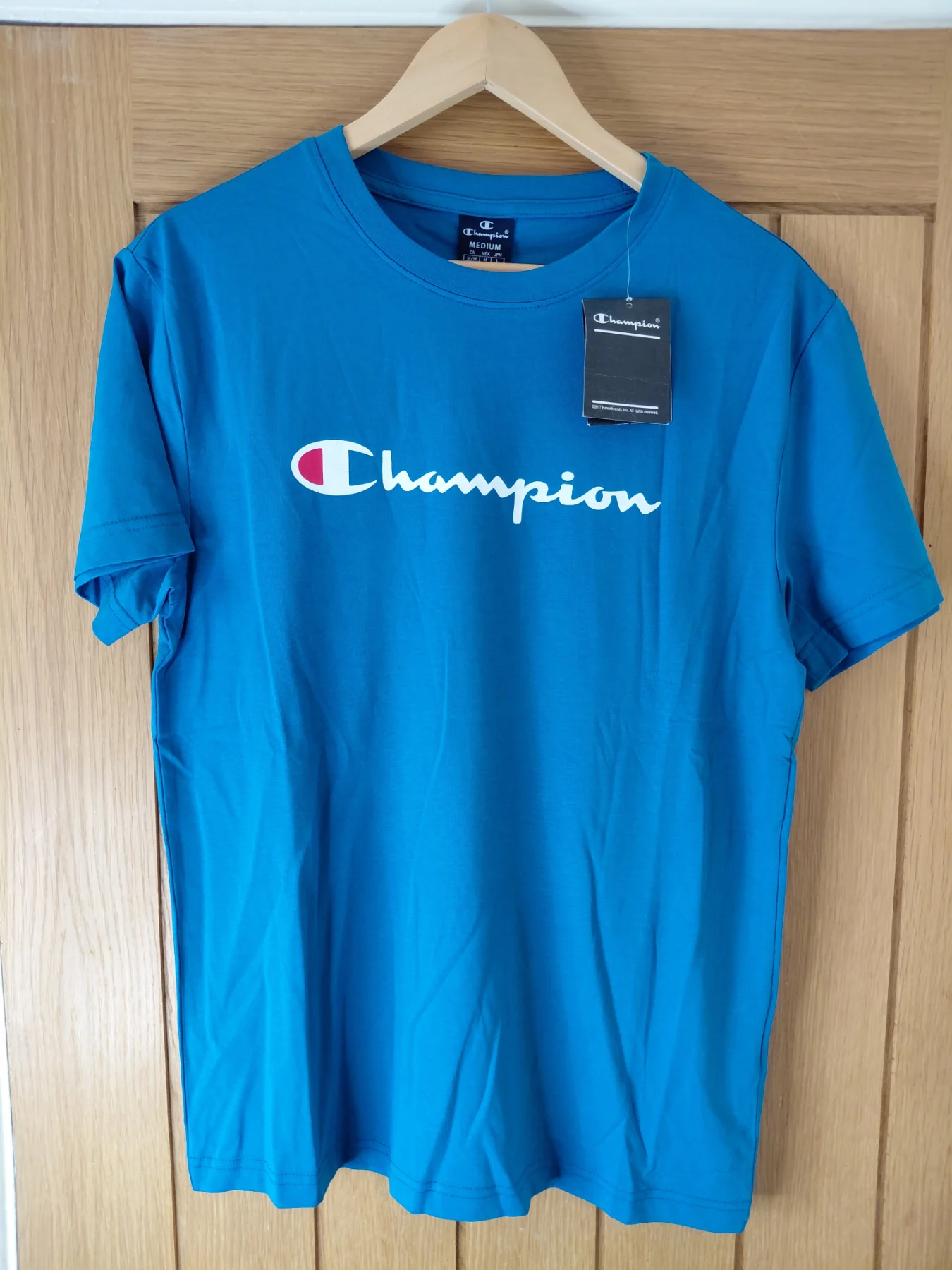 BNWT Champion Tshirt L