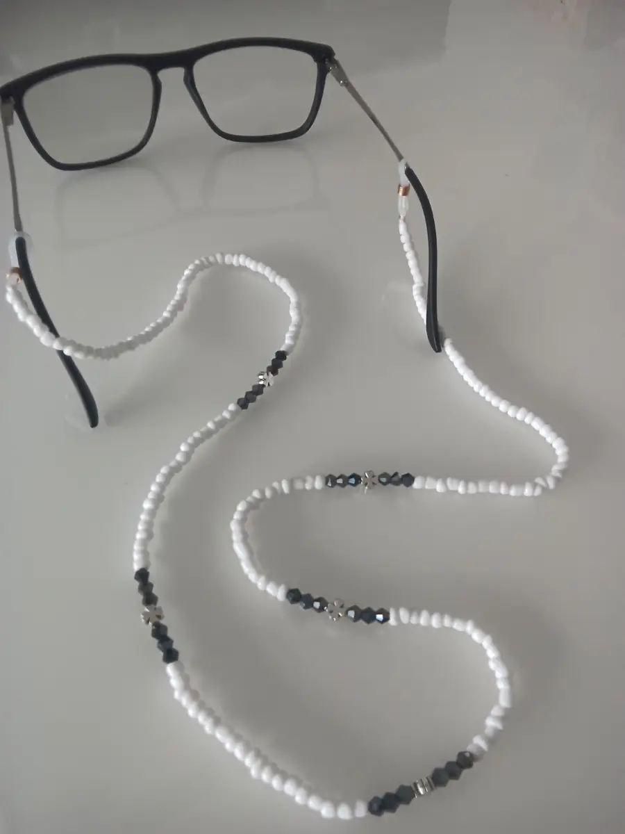 Glasses chain