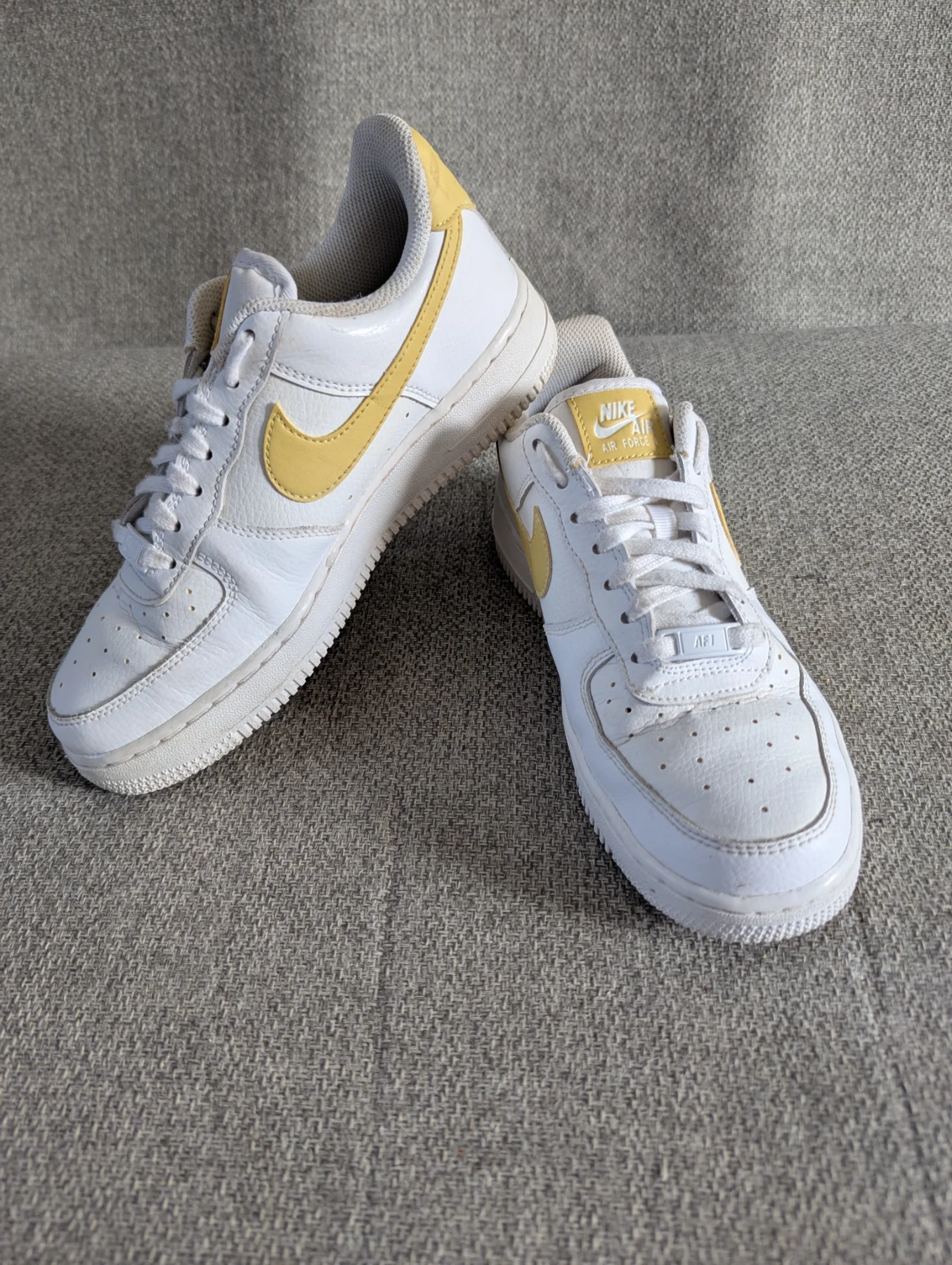 Nike Air Force 1 White and Yellow Trainers Size 5.5