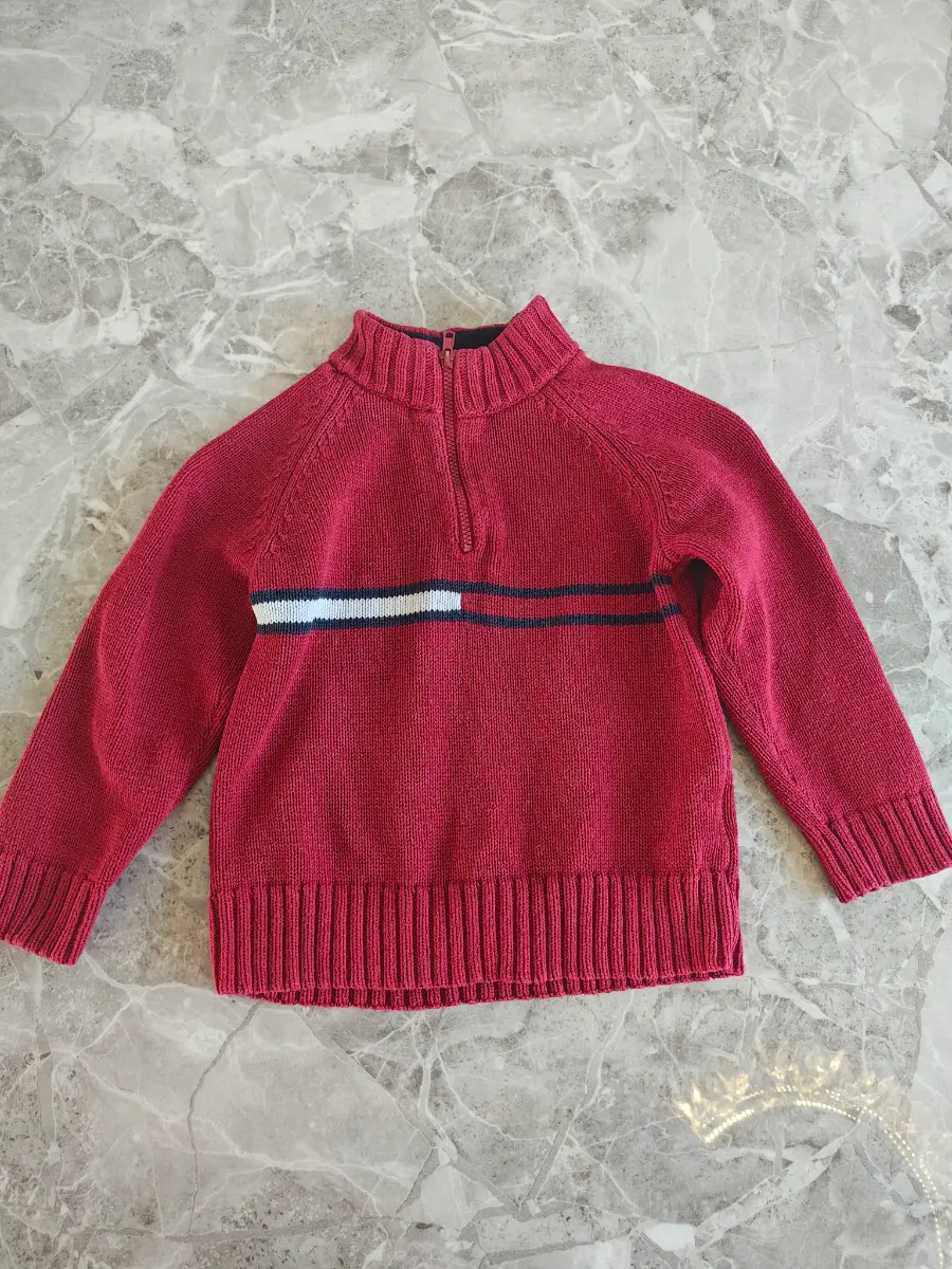 vintage Tommy Hilfiger "Big Flag"  knit sweater