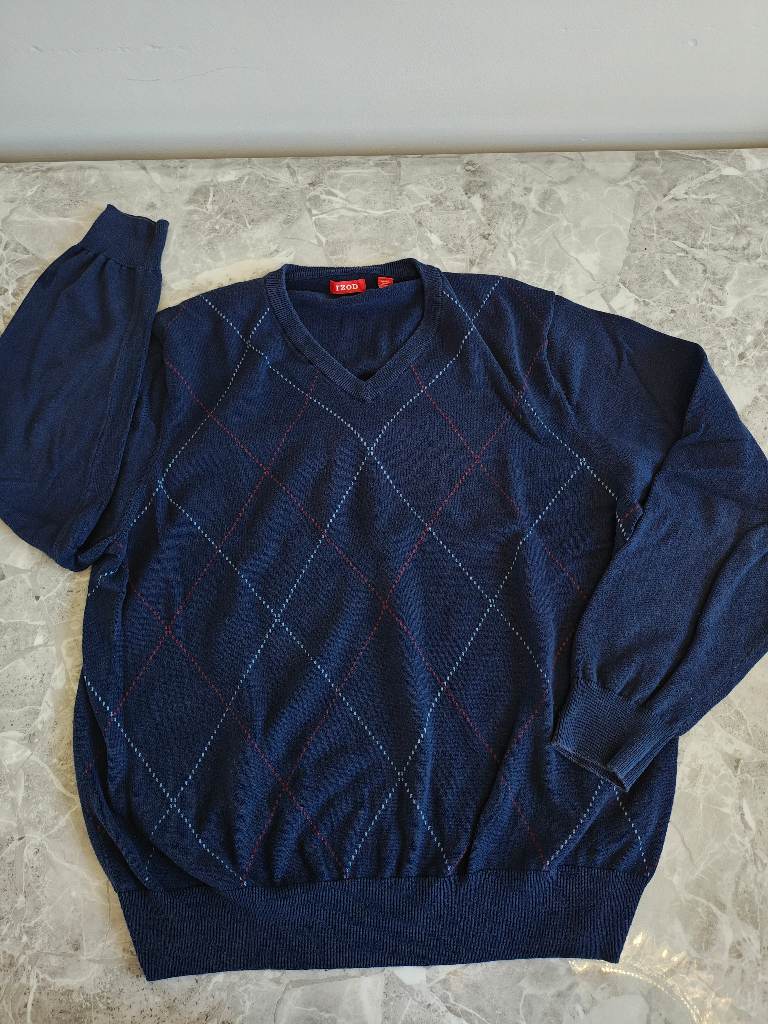 Men's Large Izod v-neck sweater