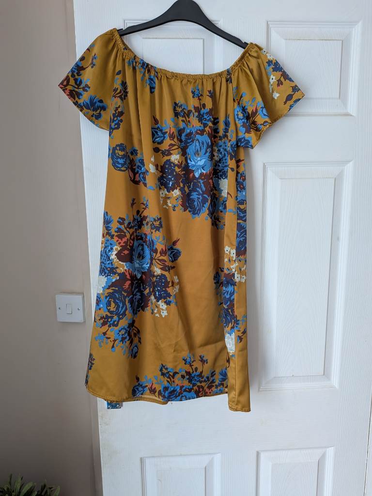 Beautiful blue and mustard floral dress size 12